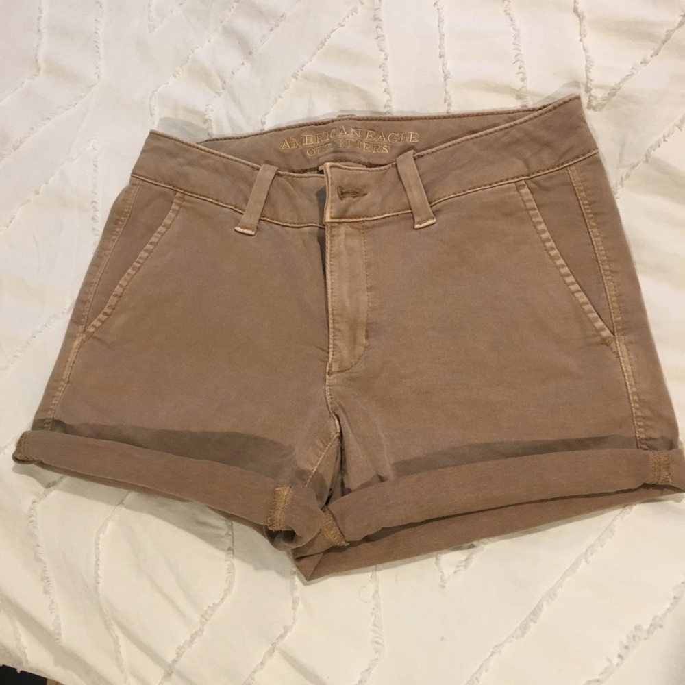 American Eagle size 4 khaki midi shorts